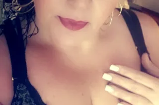 How many licks does it take to get to the center of your lollipop 😋😛 - Image 11